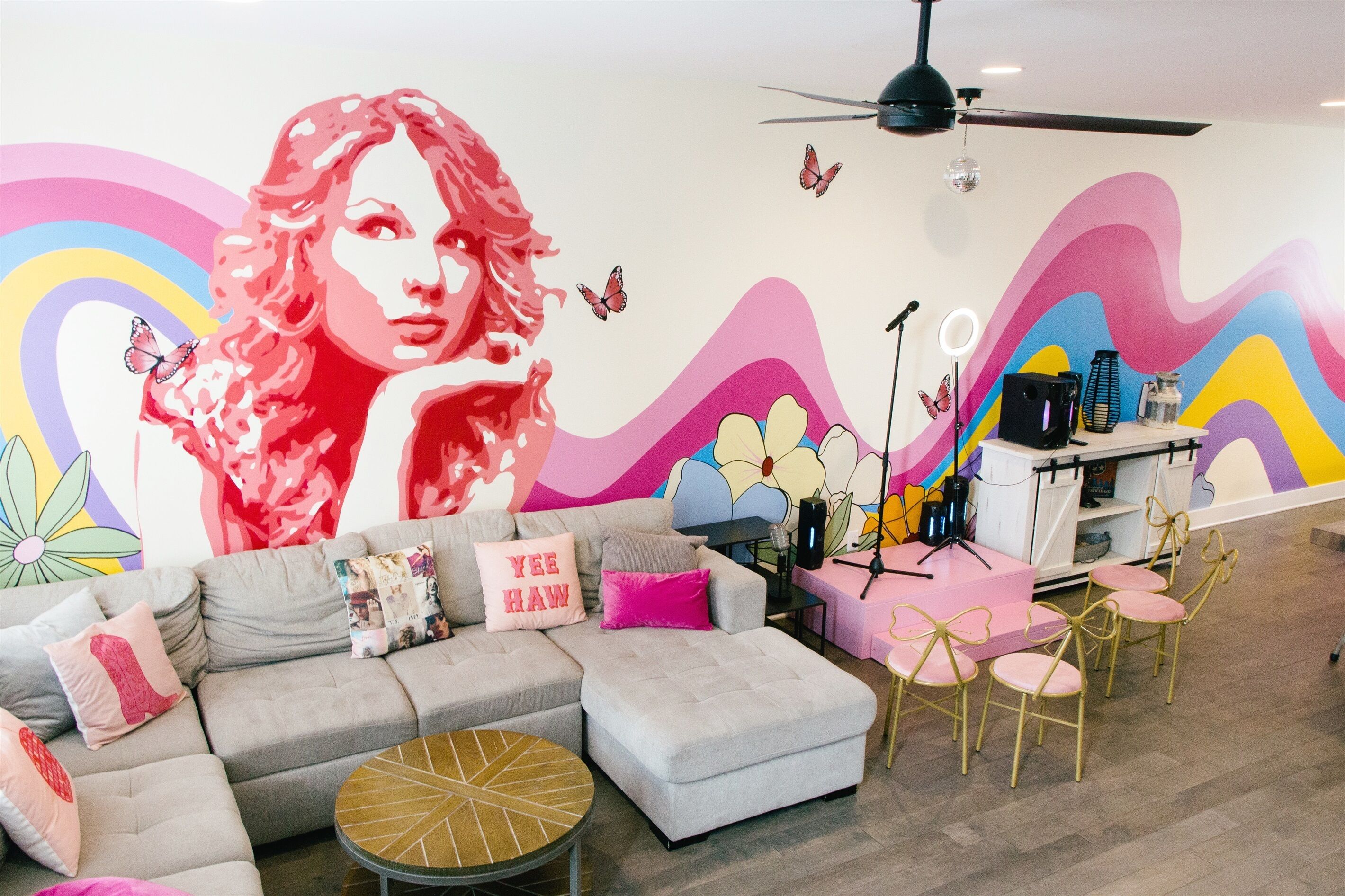 Taylor’s Nashville Home - 3mi to Broadway- Hot Tub
