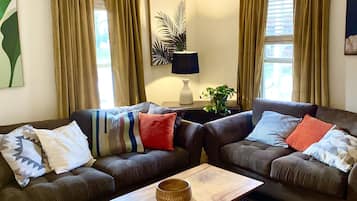 智能电视、立体声音响