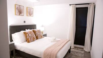 1 bedroom, desk, iron/ironing board, free WiFi