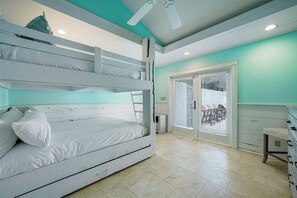 4 bedrooms, free WiFi, bed sheets