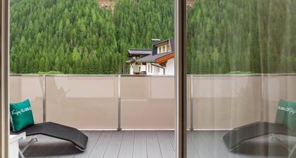 "Haus Alpenheim Apartment 3" with Mountain View, Balcony & Wi-Fi