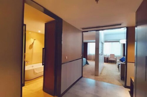 Feng Du Hotel