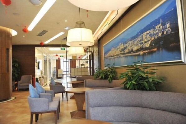 ロビーラウンジ