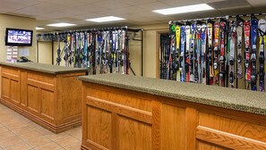 المنشأة من الداخل