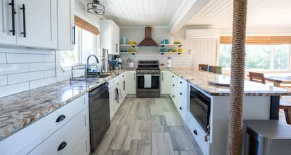 Key Lime House with a 100’ dock: A Solar-Powered Waterfront Oasis on Black Sound
