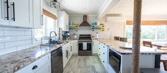 Key Lime House with a 100’ dock: A Solar-Powered Waterfront Oasis on Black Sound