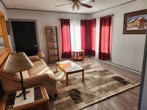Living area - Great view of Washoe Park (Anaconda)