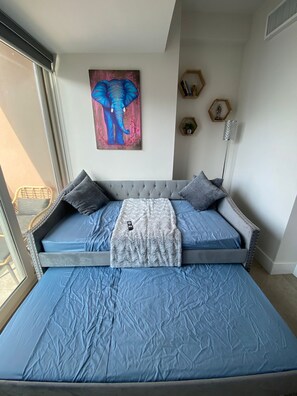 1 bedroom, iron/ironing board, free WiFi, bed sheets