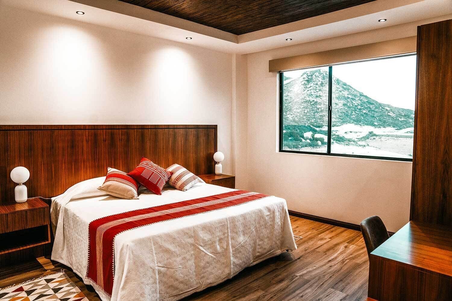 Master Suite | In-room safe, blackout drapes, iron/ironing board, free WiFi