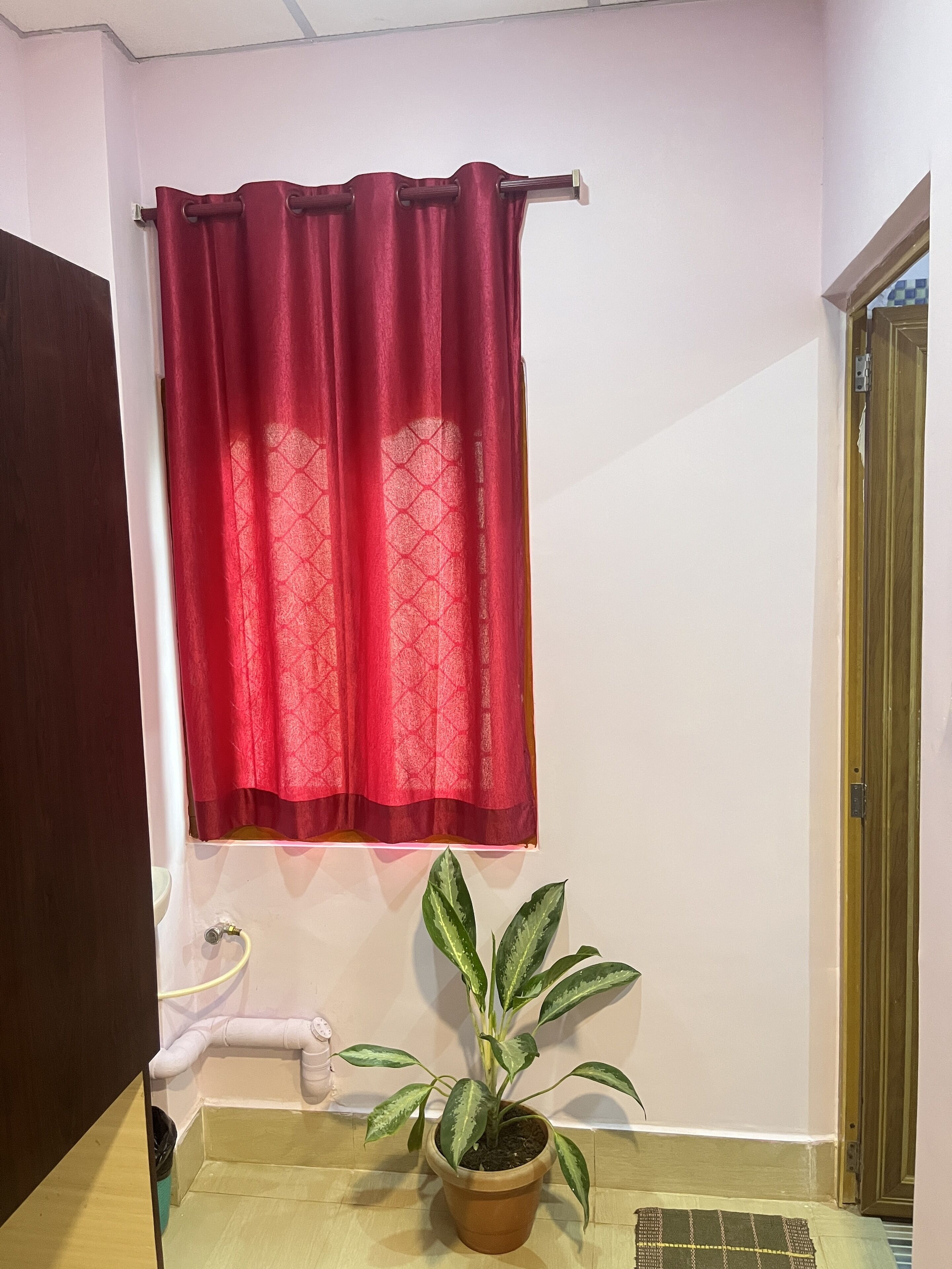 In-room safe, laptop workspace, soundproofing, free WiFi