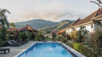 Piscina all'aperto