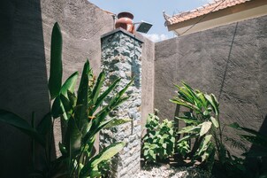 Standard Cabin | Bathroom