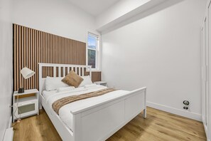 4 habitaciones, tabla de planchar con plancha y wifi gratis 