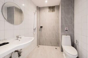 Standard-Zweibettzimmer | Badezimmer