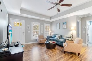 Unclassified image, 2 of 48, button