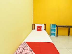 Habitación triple Deluxe | Wifi gratis y ropa de cama 