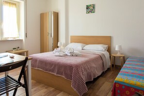 1 bedroom, free WiFi, bed sheets