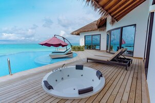 Grand Solana (2 Bedroom Beach Villa with private pool & Jacuzzi) | Beach/ocean view