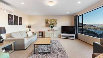 Smart TV, stereo