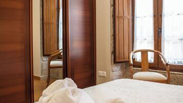 4 間睡房、熨斗/熨衫板、上網、床單