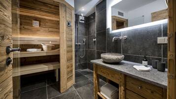 Badewanne, Haartrockner, Handtücher