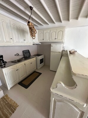 Traditional Apartment | Dapur peribadi | Peti sejuk, ketuhar, dapur, pembancuh kopi espreso 