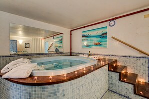 Una piscina cubierta