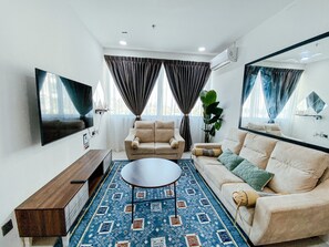 Family Condo, Mountain View | Living area