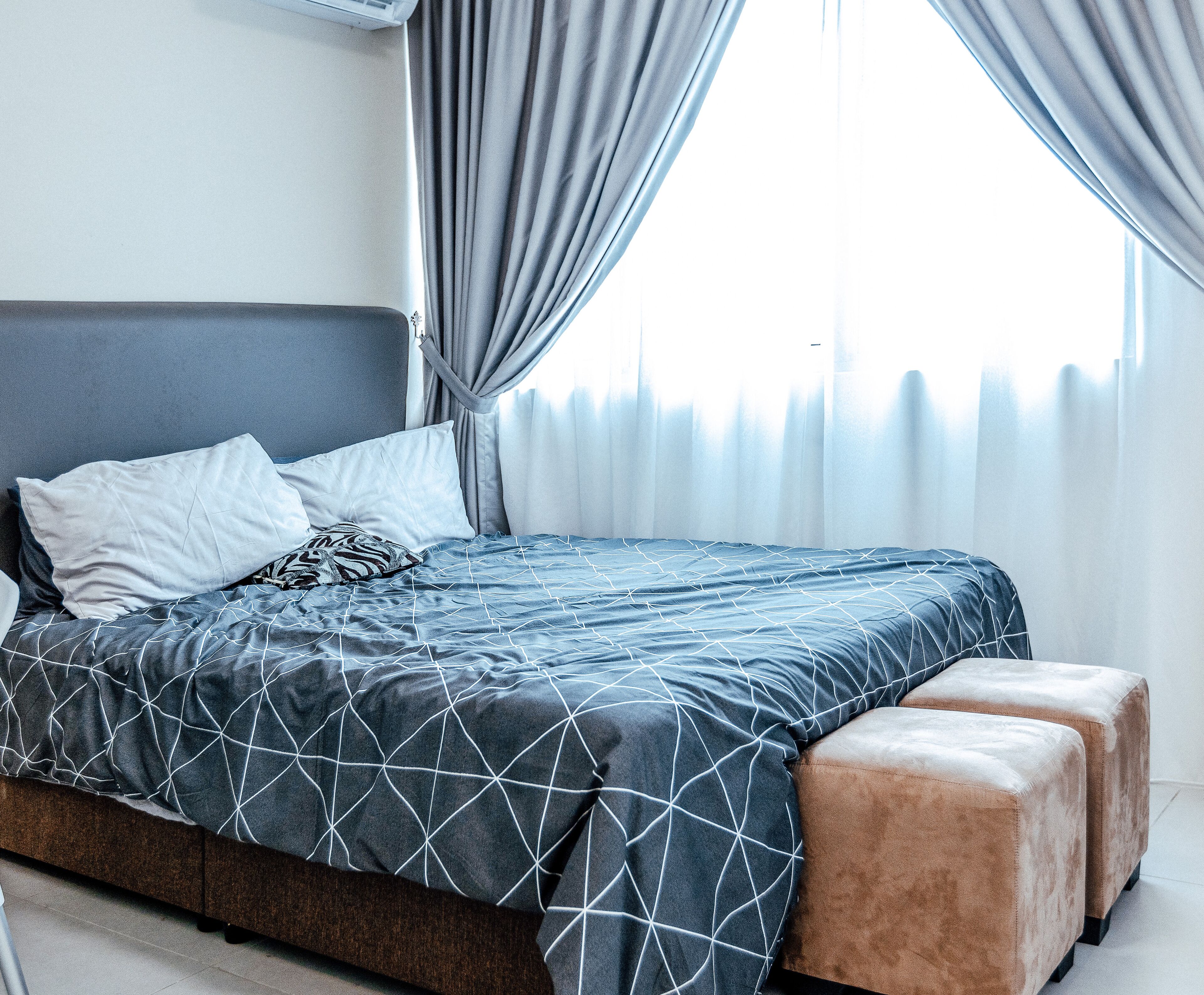 3 bedrooms, hypo-allergenic bedding, in-room safe, iron/ironing board