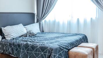 3 bedrooms, hypo-allergenic bedding, in-room safe, iron/ironing board