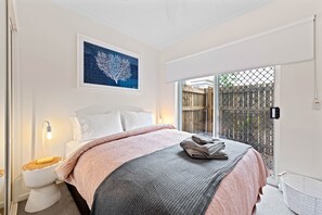 2 bedrooms, iron/ironing board, travel cot, free WiFi