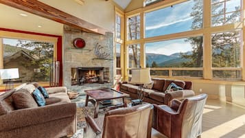 TV, fireplace, table football, stereo