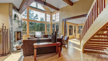 TV, fireplace, table football, stereo