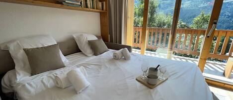 2 chambres, Wi-Fi gratuit, draps fournis