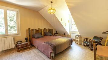 Premium bedding, individually decorated, individually furnished, desk