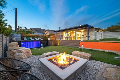 Heated Pool-Spa, Mini Golf, Fire Pit, Game Room, Stunning Views, and More!