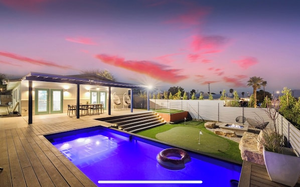 Outdoor pool, a heated pool
