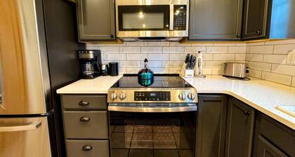 Beautiful townhome on Ski Hill Road, 1 mile from Driggs + 11 miles from Grand Targhee