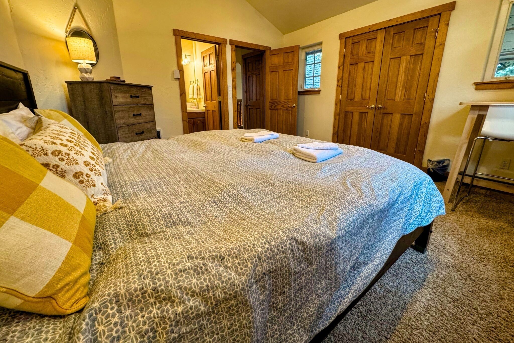 3 bedrooms, desk, free WiFi, bed sheets
