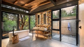 Separate bathtub and shower, deep-soaking bathtub, hair dryer, bathrobes