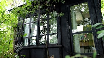 Exclusive Cabin | Free WiFi, bed sheets