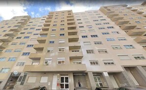 Exterior - Carnaxide, modern T1 apartment w/ balcony in Carnaxide, Oeiras, Lisbon (Carnaxide)