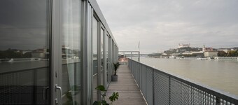 Sundeck botel