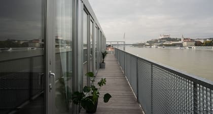 Sundeck botel