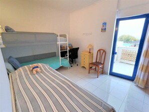 2 quartos, Wi-Fi de cortesia, roupa de cama