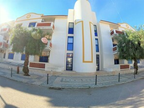 Exterior - Algarve, T2 apartment w/sea view, near Faro (Vila Nova de Cacela)