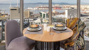 Deluxe Apartment | Private kitchen