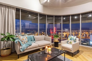 Luxury Apartment | Living area