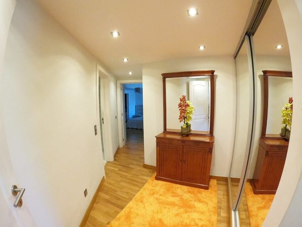 Cascais, Fabulous apartment in Luxury Condominium Britannia, Parede