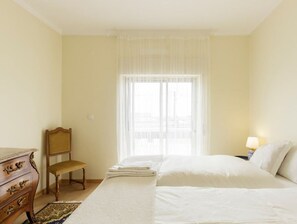 4 makuuhuonetta, ilmainen Wi-Fi, vuodevaatteet
